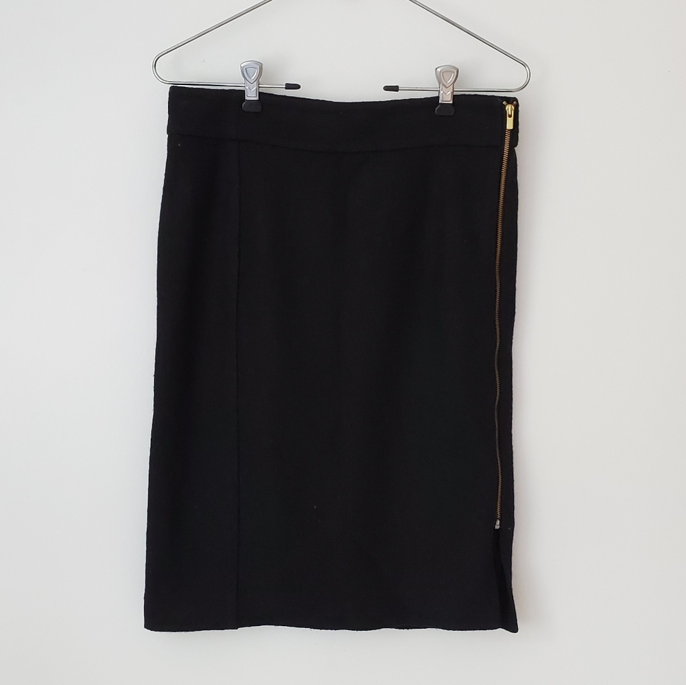 Banana Republic Wool mid length skirt